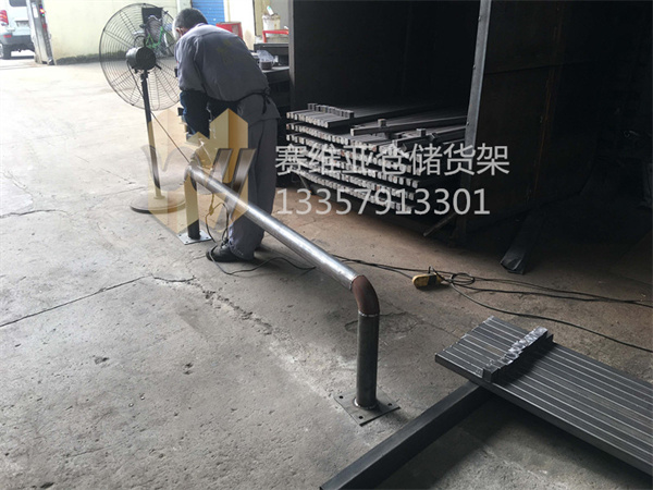 貨架防撞欄,防撞欄,護欄